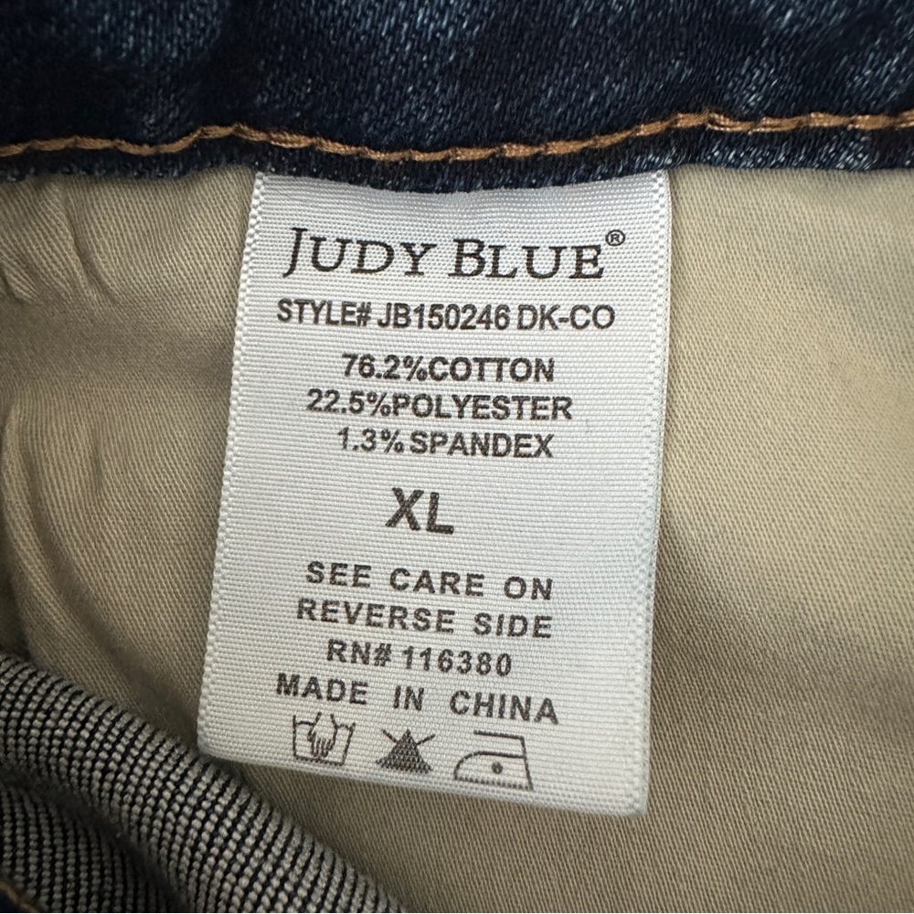 Judy Blue Tummy Control High Waist Vintage Wash Cuffed Shorts Denim Women’s XL - Picture 11 of 13